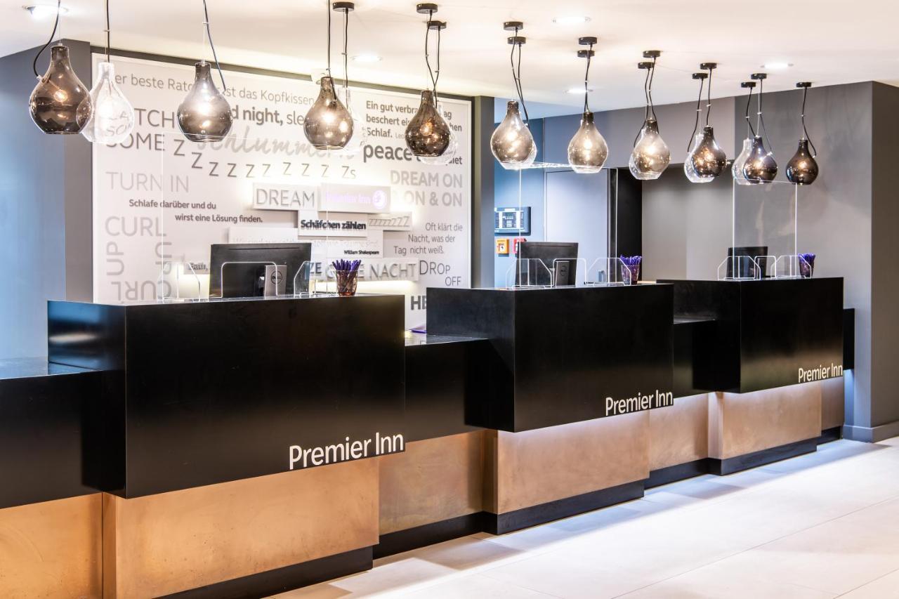 Premier Inn Braunschweig City Centre ภายนอก รูปภาพ