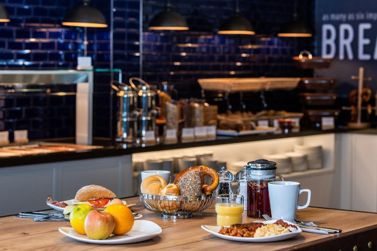 Premier Inn Braunschweig City Centre ภายนอก รูปภาพ